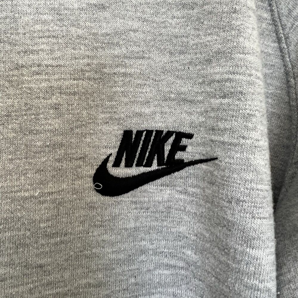 Nike Long Sleeve Men’s Sweat V Neck Size M Gray Pockets Crew Neck Active wear - Picture 3 of 6